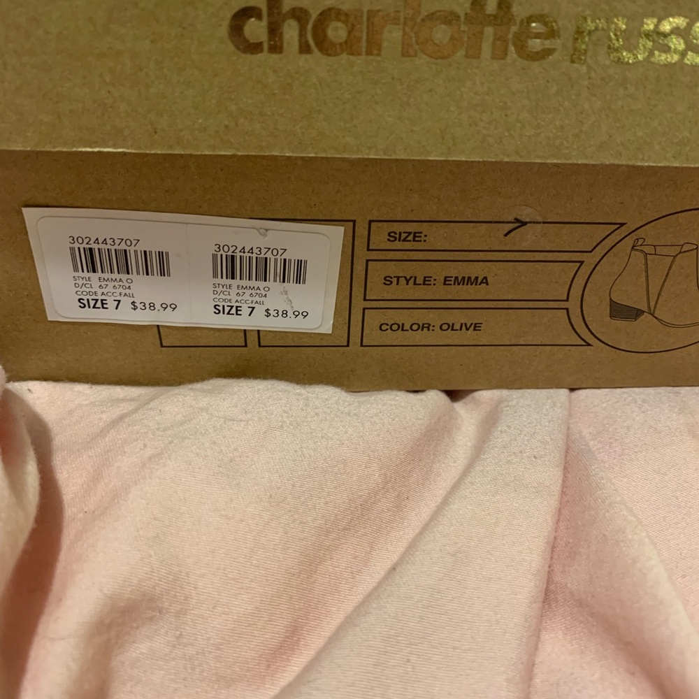 Boots - Picture 4 of 4